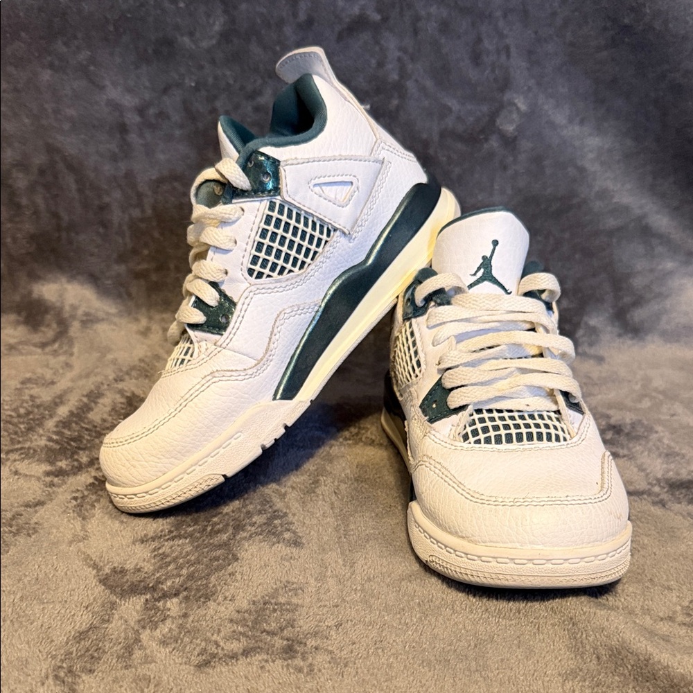Jordan Kids Sneakers - Picture 6 of 6